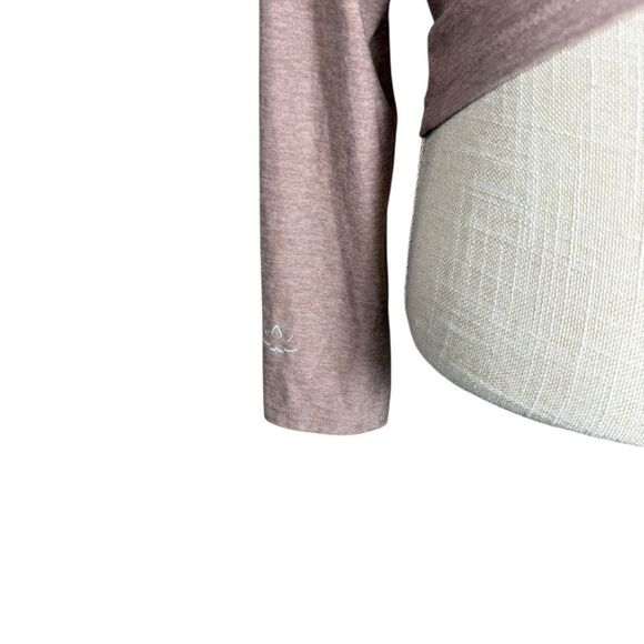 Beyond Yoga Chai Tan Featherweight Inner Circle Pullover Long Sleeve Top - Picture 7 of 10